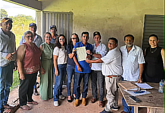 25 FAMÍLIAS DE NOVA GUARITA RECEBEM DOCUMENTOS DEFINITIVOS DE SUAS PROPRIEDADES RURAIS