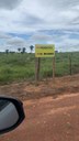 Foram instaladas placas de sinalização para identificar saída para Peixoto, Novo Mundo e comunidades rurais de Nova Guarita 